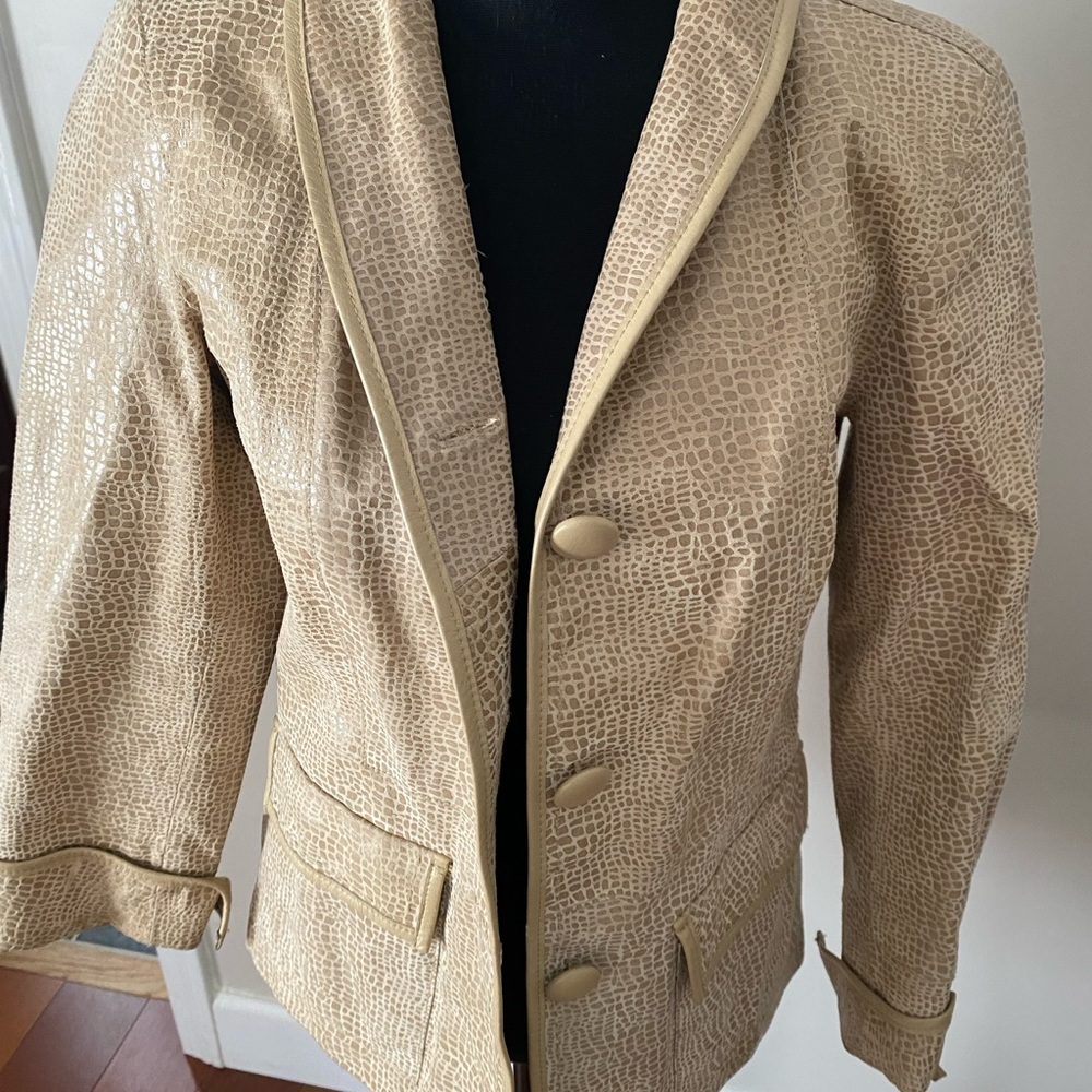 Women’s Leather jacket
